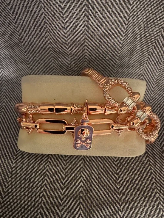 A Grave Glow - Halloween 2025 Stack By BP (Not In Case) - Picture 1 of 3